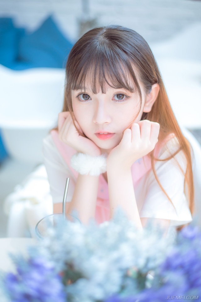 “刘将军，你这是何故？”张任心中无奈的叹了口气，苦涩的看向刘璝。